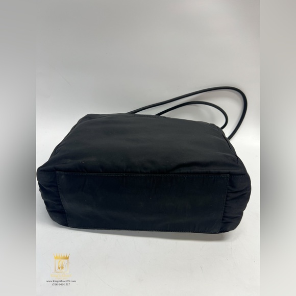 Prada tote - Picture 6 of 15